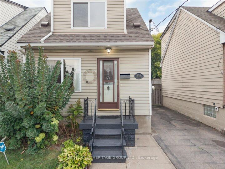 Property Photo:  732 Tate Avenue  ON L8H 6L7 