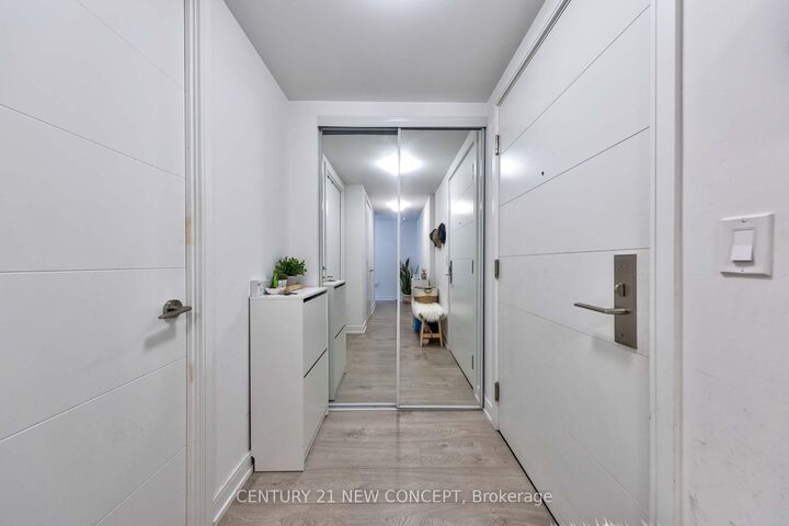 Property Photo:  50 Wellesley Street E 508  ON M4Y 0C8 