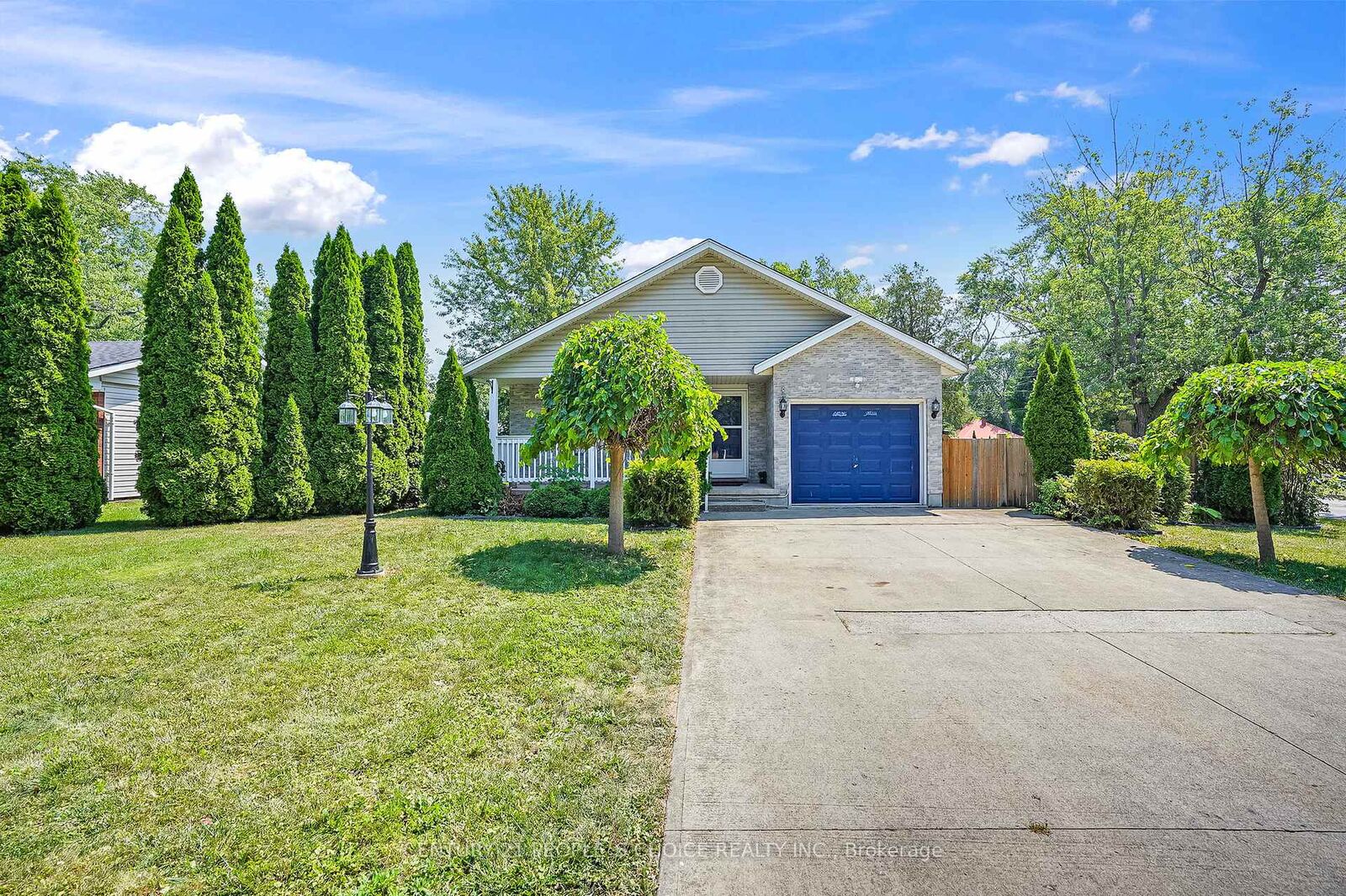 Property Photo: 3640 Aberdeen Street ON L2G 7X4