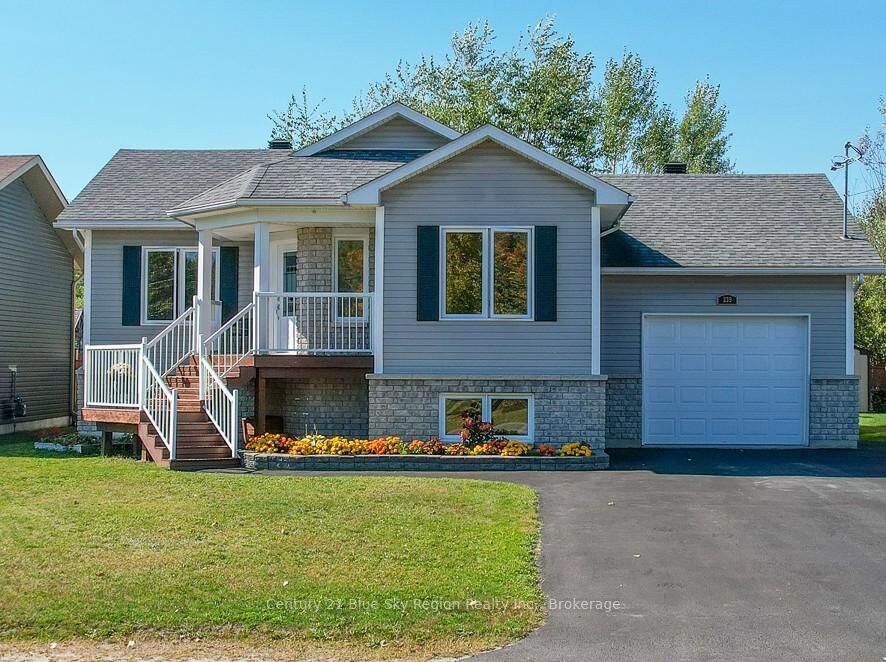 Property Photo:  239 Park Street  ON P2B 3C2 