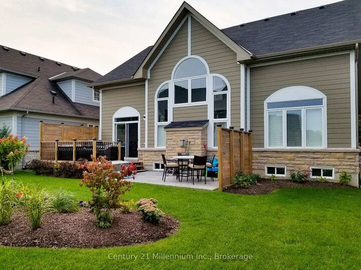 Property Photo:  7 Clubhouse Drive  ON L9Y 4Z5 