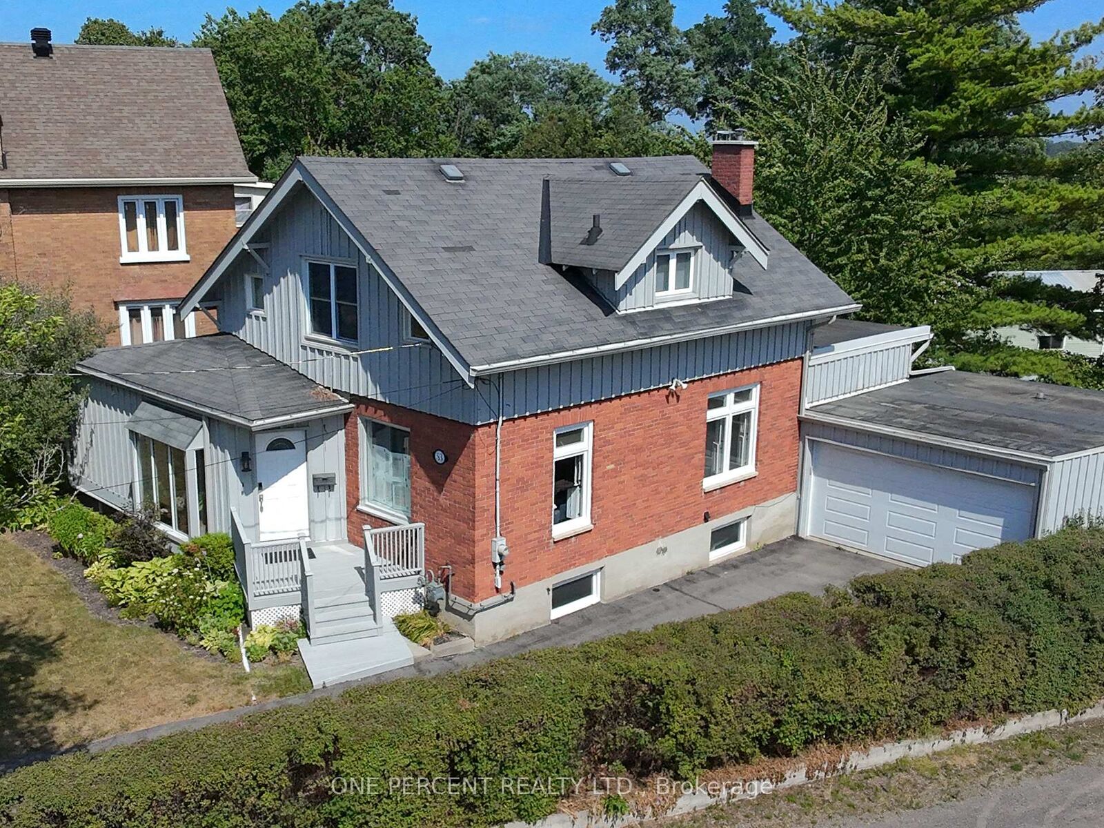 Property Photo: 53 Highland Avenue ON K8P 3R2
