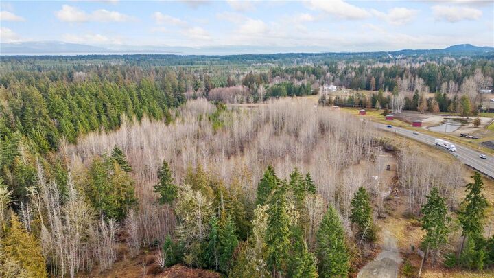 Property Photo: 2745 Shaver Rd BC V9K 1Y3