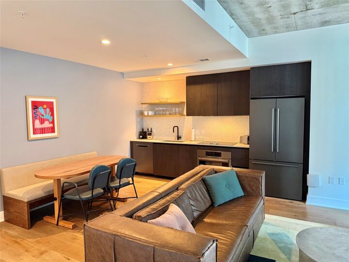 Property Photo:  48 E East Avenue 2509  TX 78701 