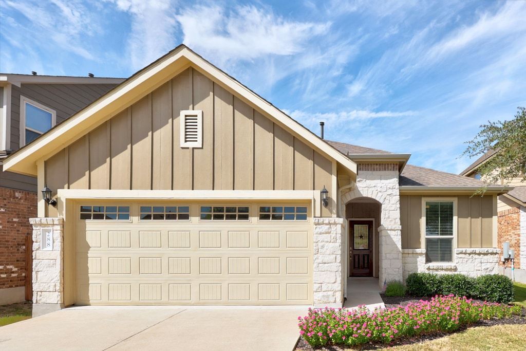 Property Photo: 288 Andele Way TX 78642