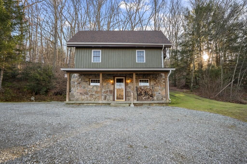 Property Photo:  922 Polk Cutoff  PA 16342 