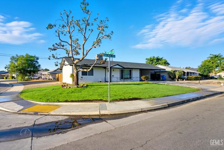 Property Photo:  6201 Bel Aire Way  CA 93309 