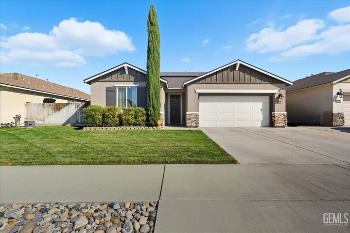3320 E Laura Avenue  Visalia CA 93292 photo