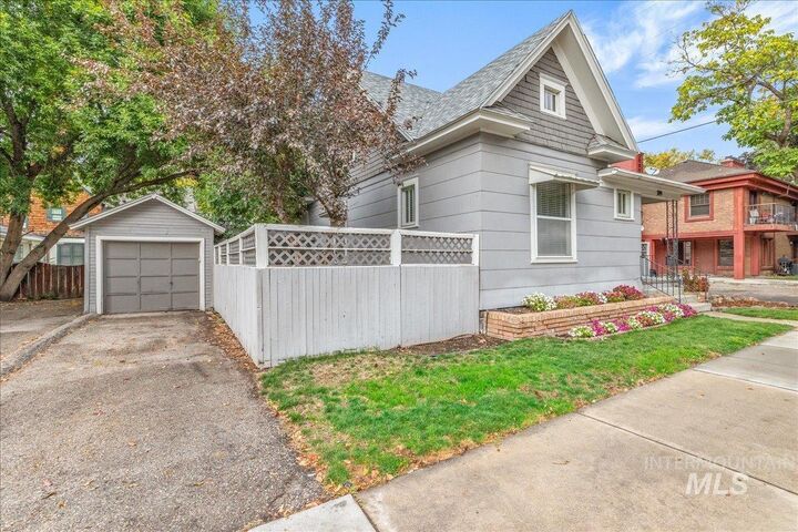 Property Photo:  709 N 6th St  ID 83702 