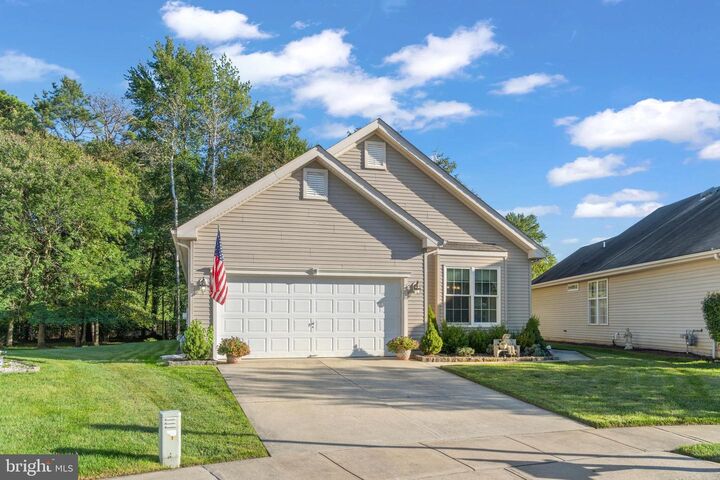 Property Photo:  9 Dutchess Court  NJ 08088 