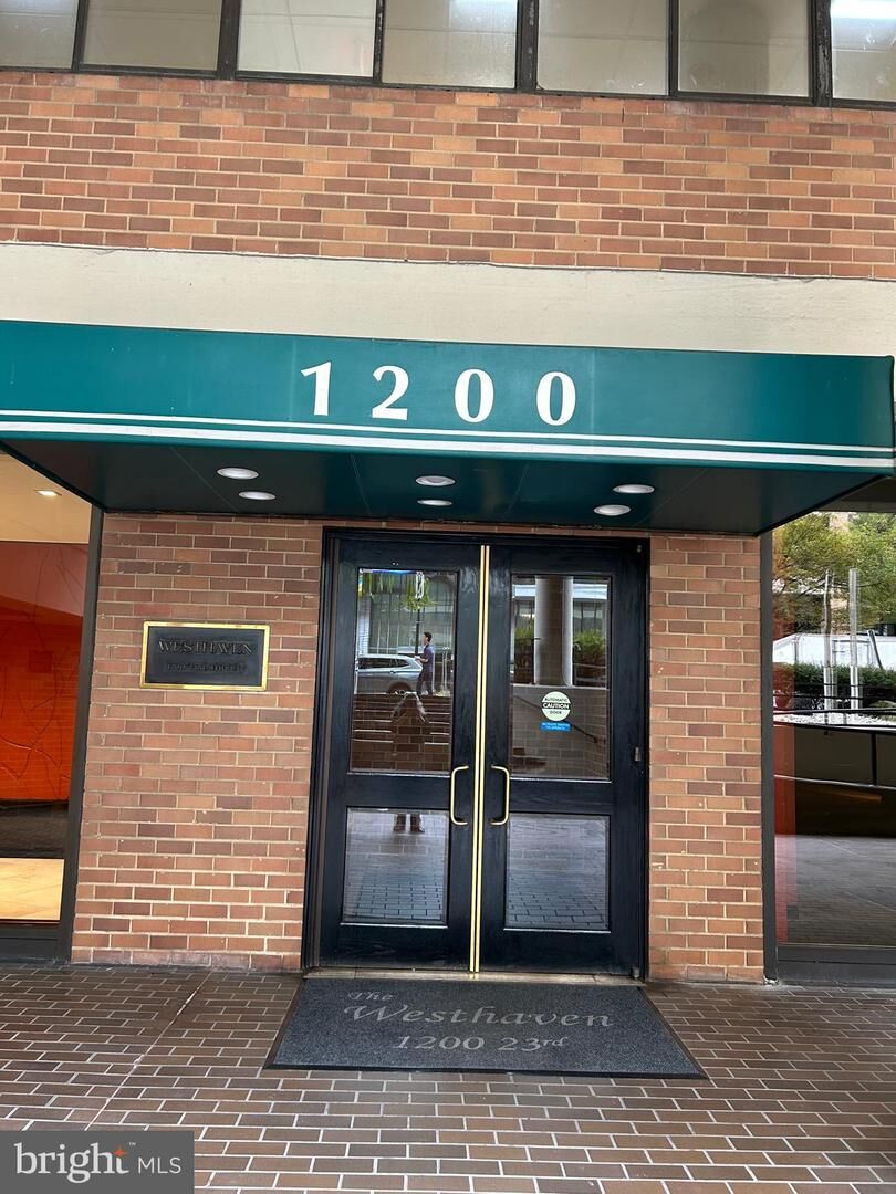 Property Photo:  1200 23rd Street NW 801  DC 20037 