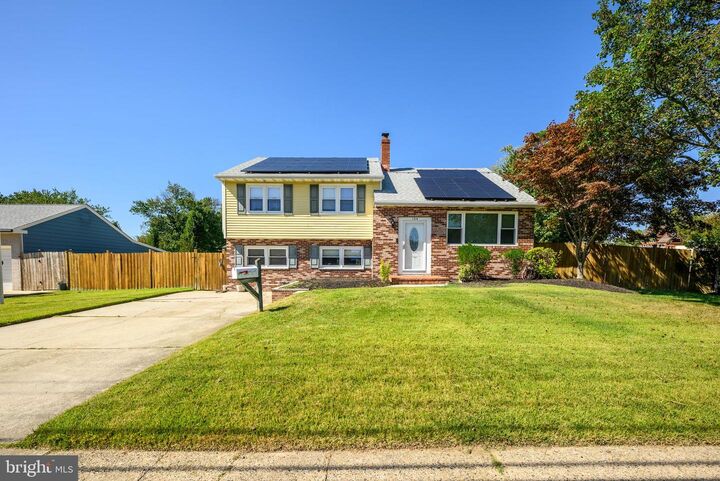Property Photo:  104 Farmdale  NJ 08060 