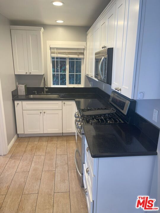 Property Photo:  1942 Wellington Rd  CA 90016 