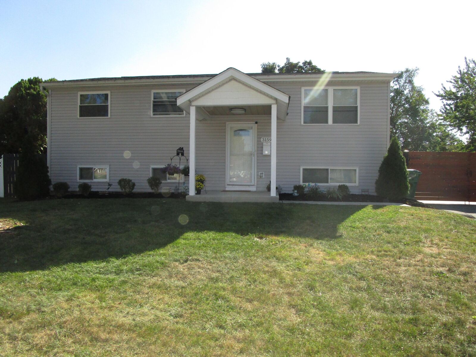 Property Photo:  3159 Vauxhall Drive  OH 43204 