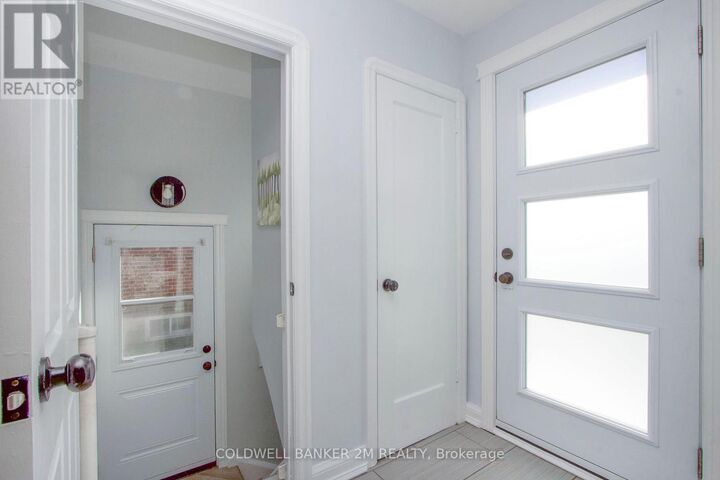Photo de la propriété: 103 Oakes Avenue ON L1G 6C5
