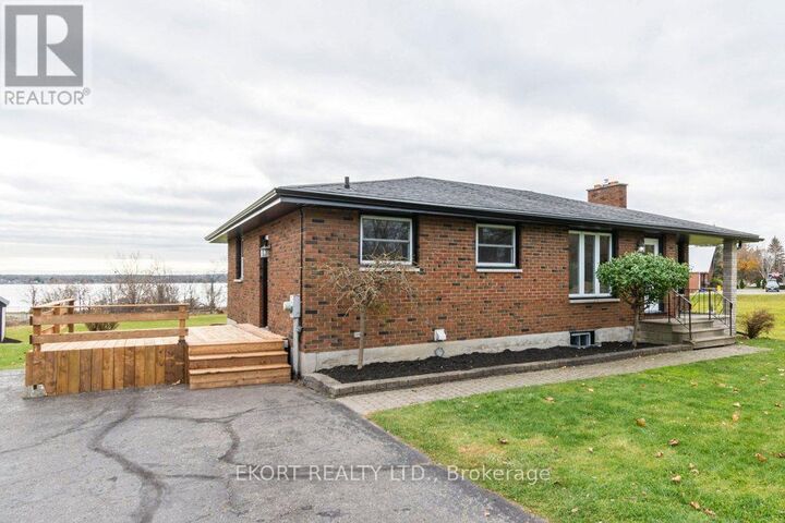 Property Photo: 239 Dundas Street West ON K8P 1A9
