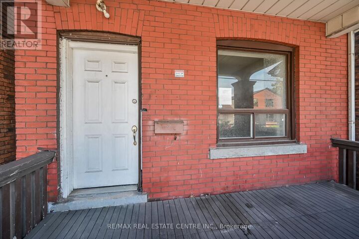 Property Photo:  334 Cannon Street East  ON L8L 2B9 