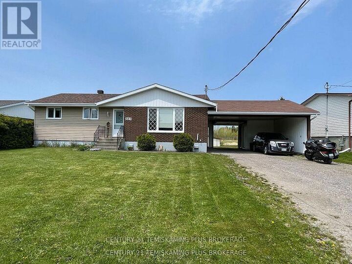 Photo de la propriété:  327 Crystal Crescent  ON P0J 1P0 