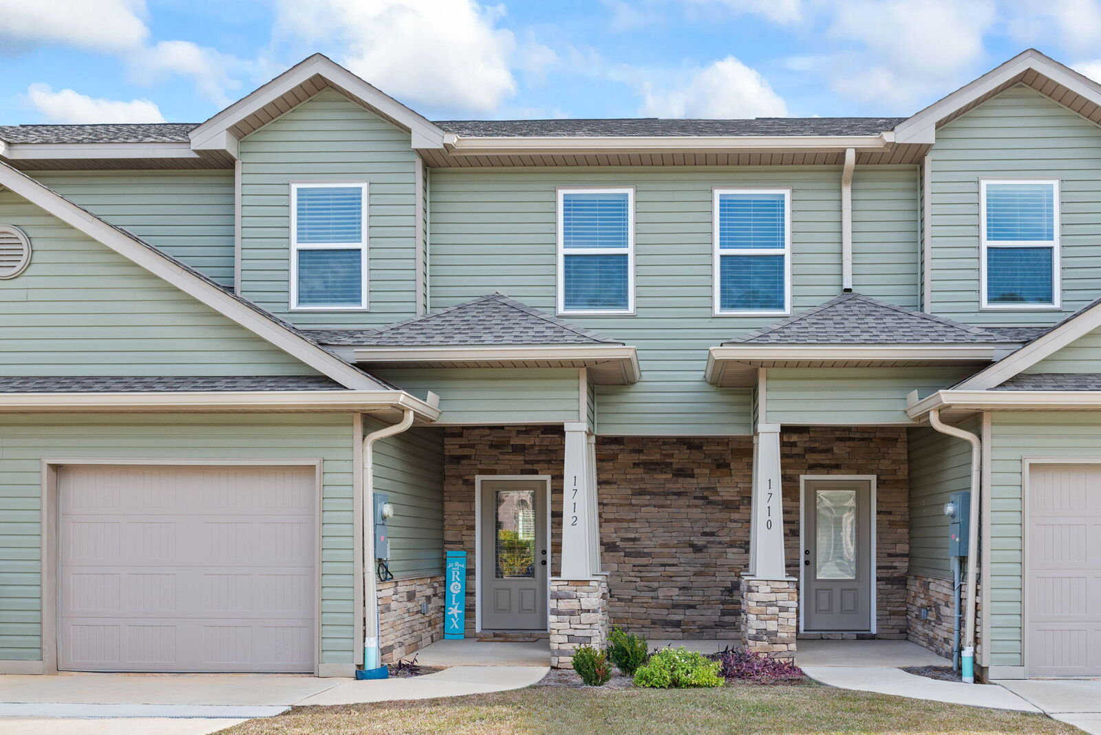 Property Photo: 1712 Sound Haven Court Court FL 32566