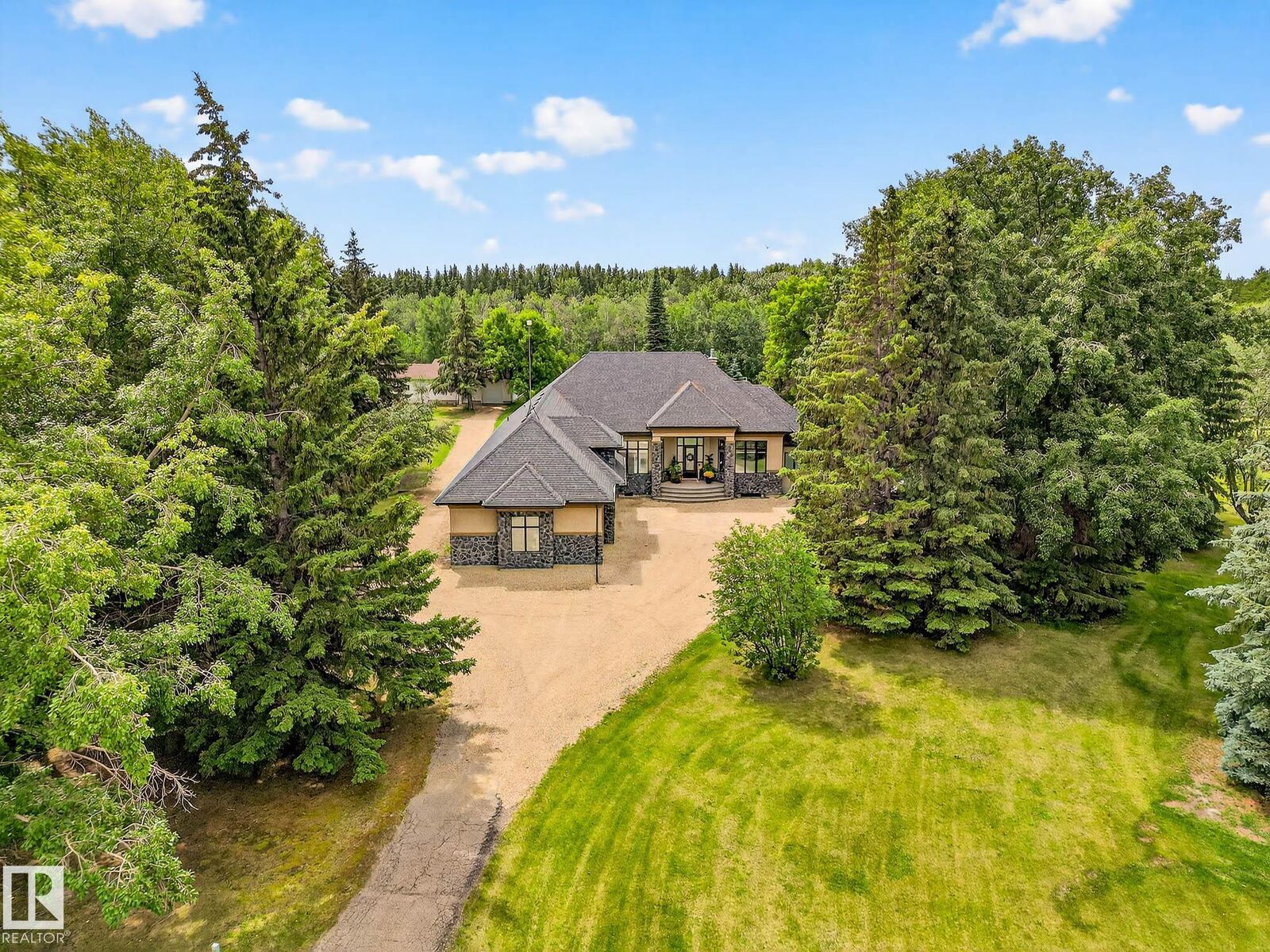 Property Photo:  24203 Twp Road 554 131  AB T8T 1X9 