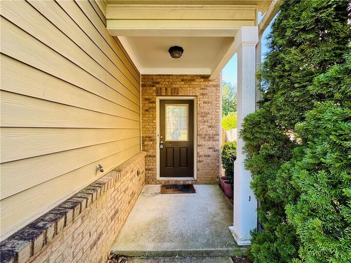 Property Photo:  164 Thorncrest Court  GA 30084 