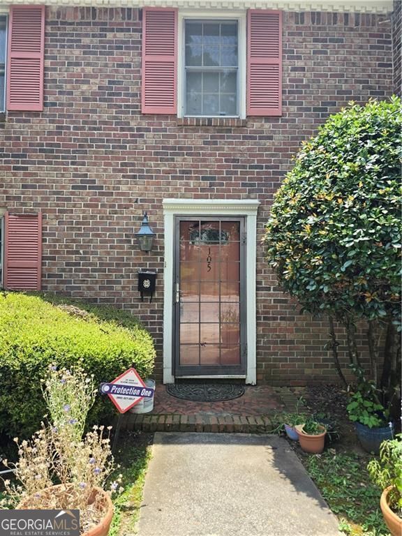 Property Photo: 105 Glen Acres Court GA 30035