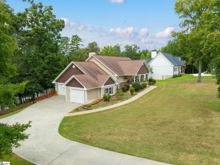 Property Photo:  35 Villa Court  GA 30643 