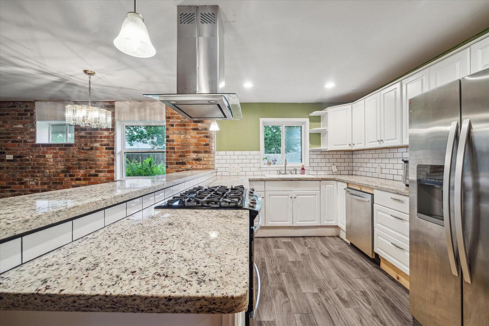 Property Photo: 8614 Ariel Street TX 77074