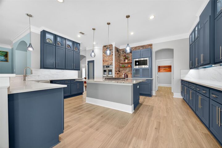 Property Photo: 5419 W Farm Way TX 77441