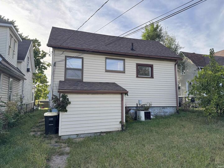 Property Photo:  1143 Grant Avenue  IN 46803 