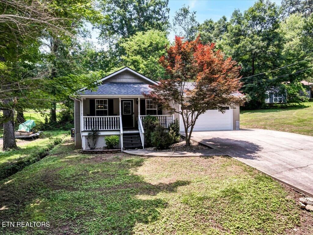 Property Photo:  120 Oak Rd  TN 37849 