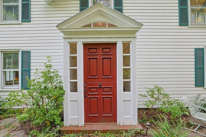 Property Photo:  51 Choate Lane  NY 10570 