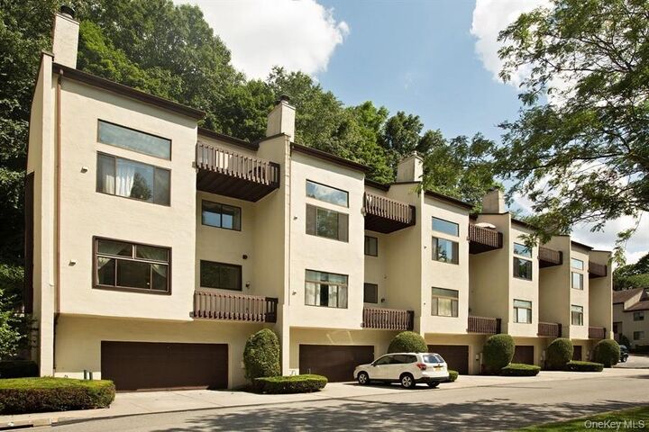 356 North Greeley Avenue  Chappaqua NY 10514 photo
