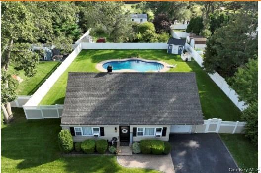 3 Lacebark Lane  Medford NY 11763 photo