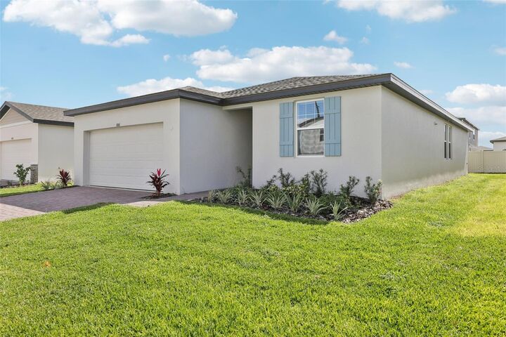 Property Photo: 886 Sand Sea Place FL 33844