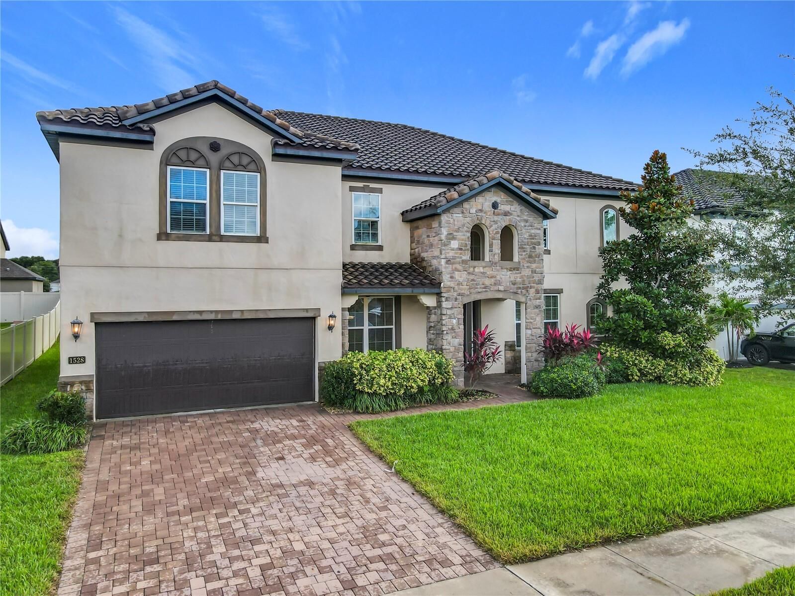 Property Photo: 1528 Juniper Hammock Street FL 34787