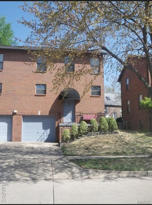 Property Photo: 1174 Claytonia Terrace MO 63117