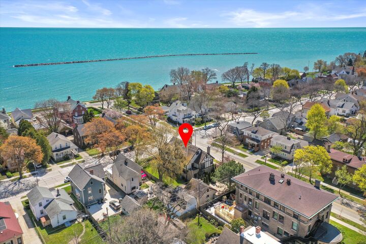 Property Photo: 304 16th St WI 53403