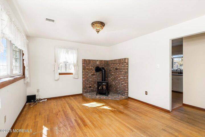 Property Photo:  3 Applegate Lane  NJ 08533
