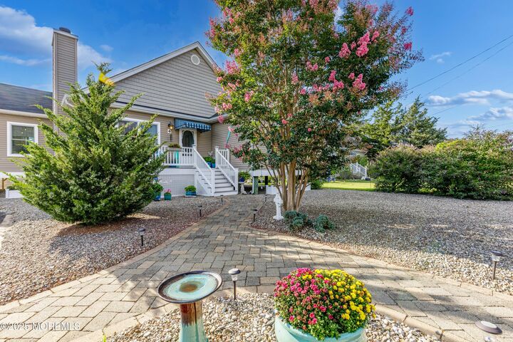 Property Photo:  4 Fontainebleau Drive  NJ 08723 