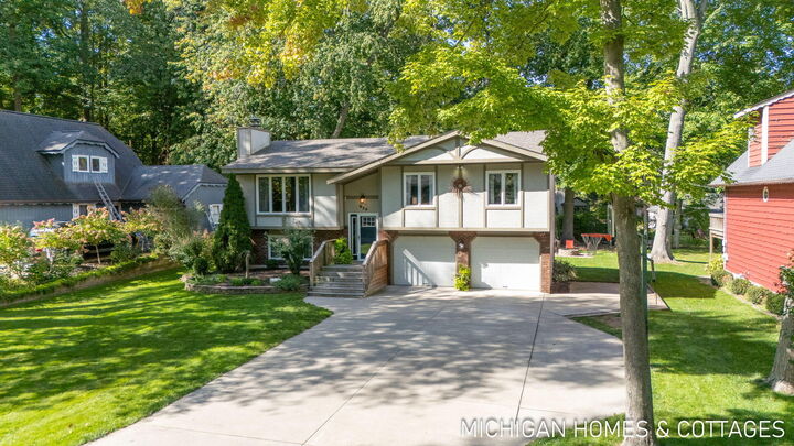 634 Blackbass Avenue  Holland MI 49423 photo