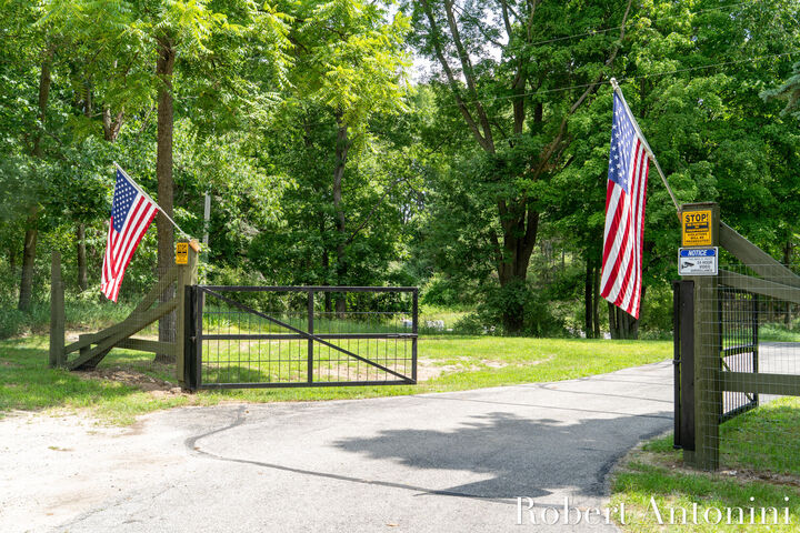 Property Photo: 4751 S Johnson Road MI 49326