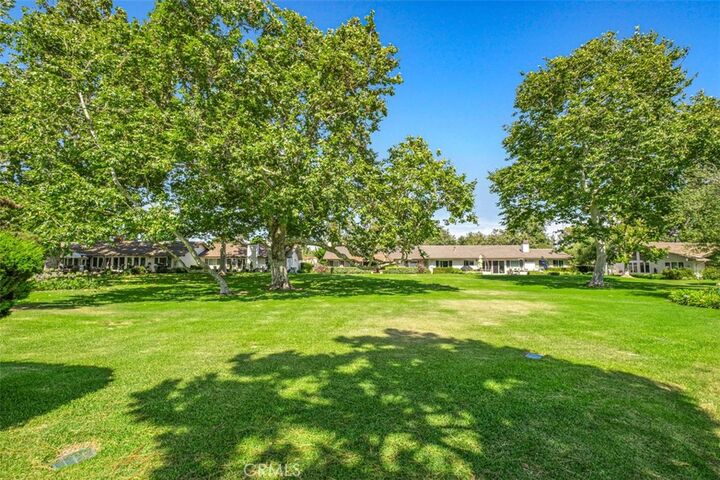 Property Photo:  525 Vista Flora  CA 92660 