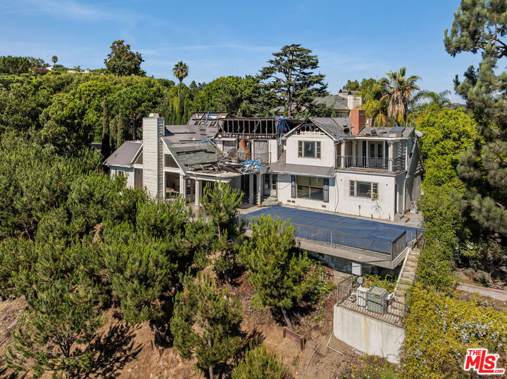 Property Photo:  991 Bel Air Road  CA 90077 