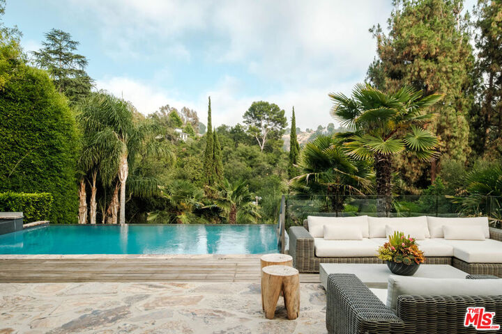 2731 Hutton Drive  Beverly Hills CA 90210 photo