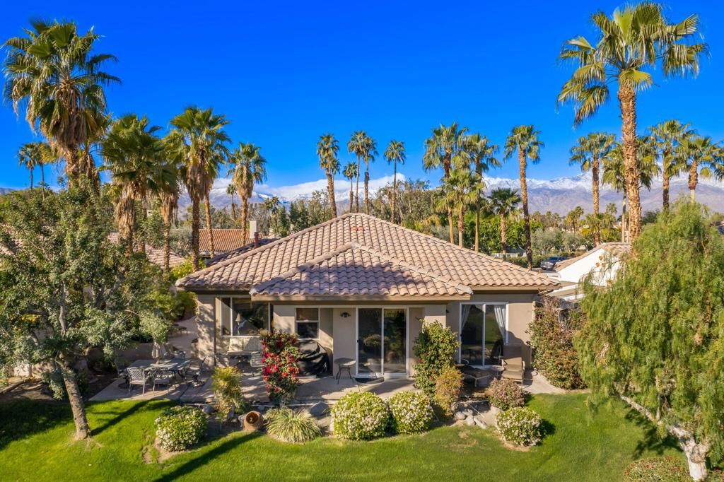 Property Photo: 24 Racquet Club Drive CA 92270