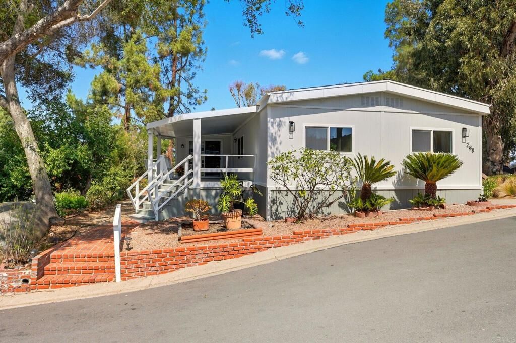 Property Photo:  1751 Citracado Parkway Spc 288  CA 92029 