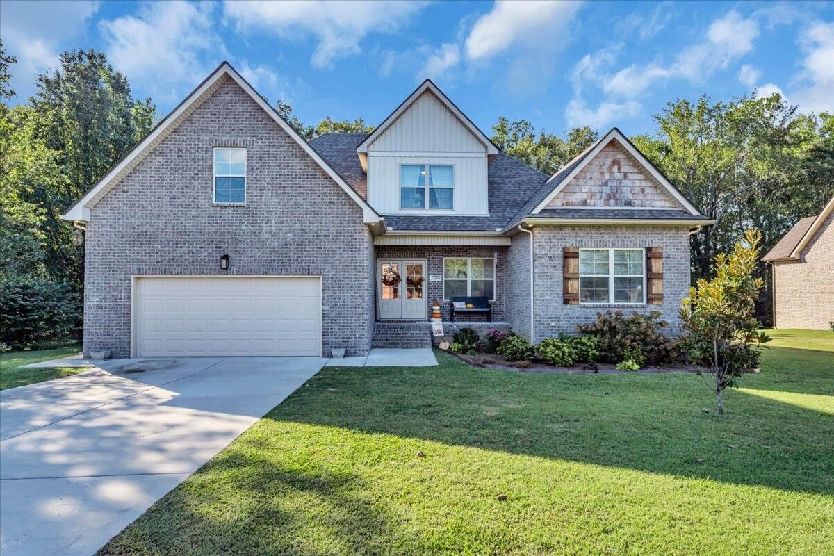 Property Photo:  170 Briarwood Ln  TN 37166 