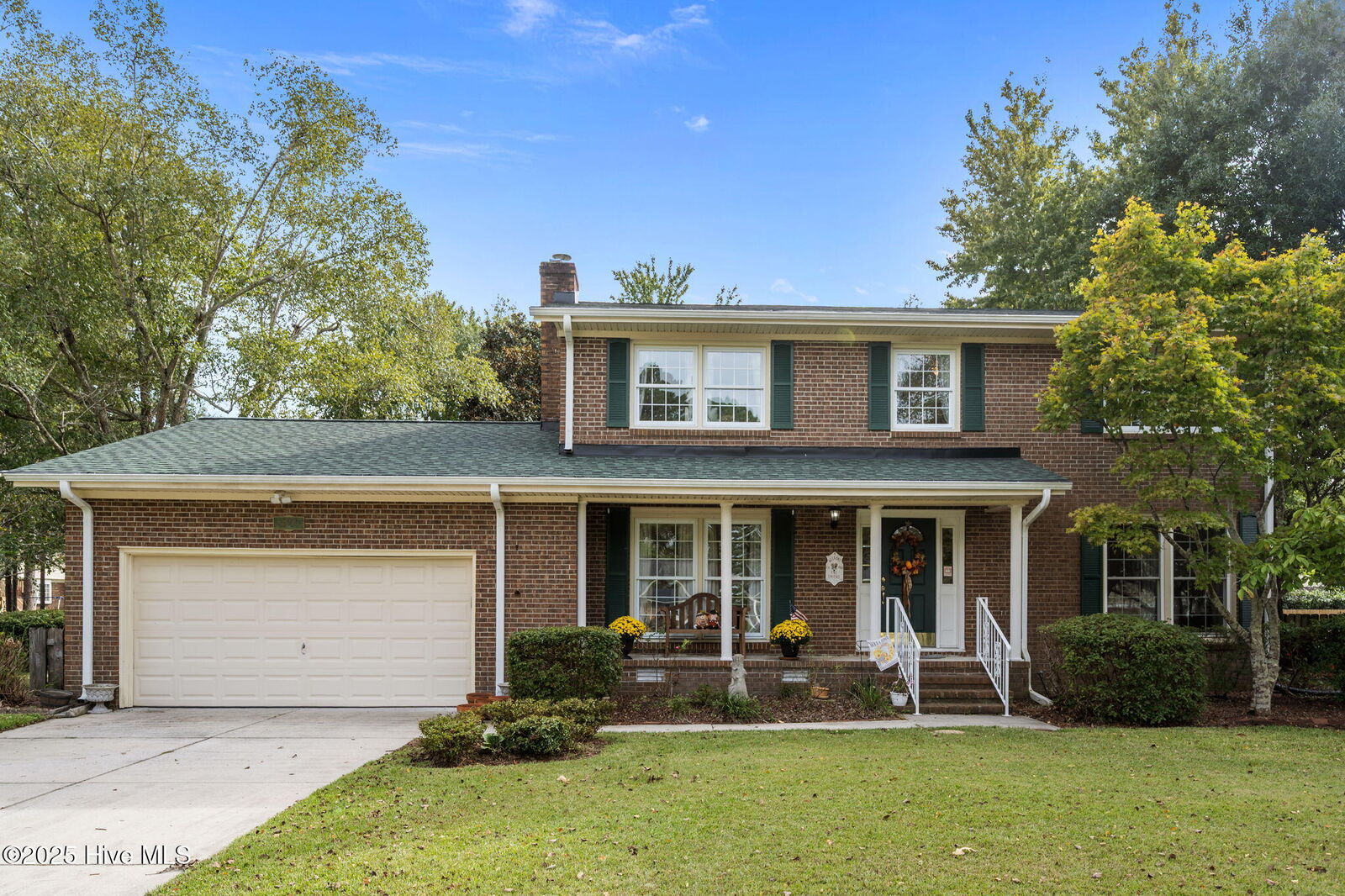 Property Photo:  521 University Drive  NC 28546 