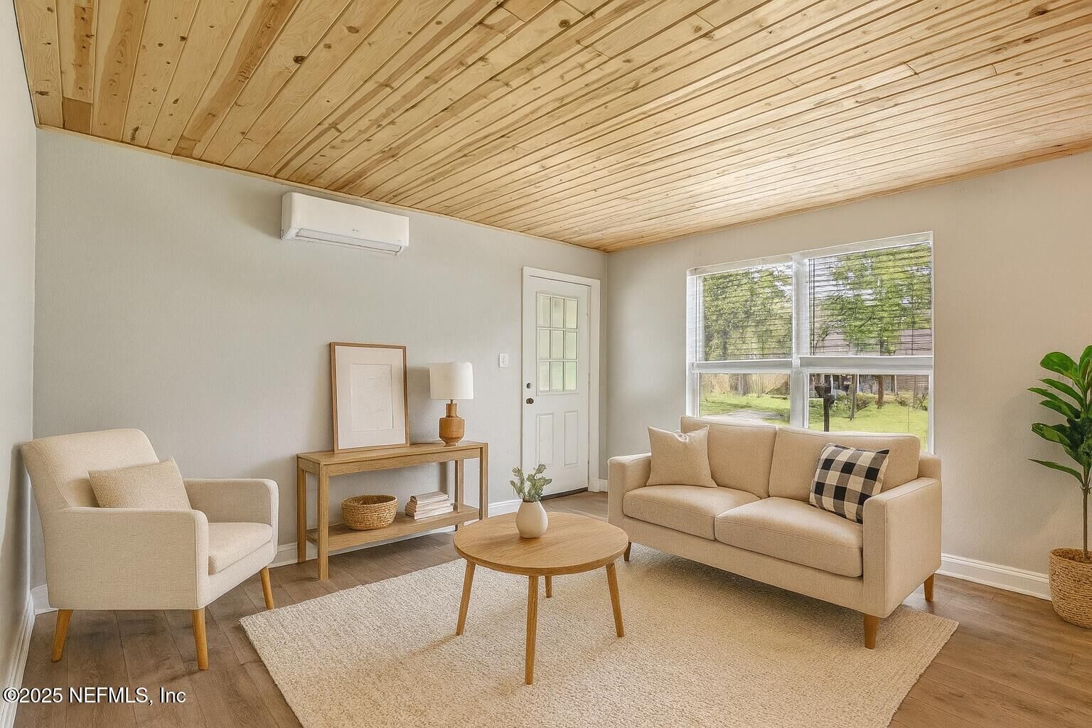 Property Photo: 243 Ravenswood Drive FL 32084